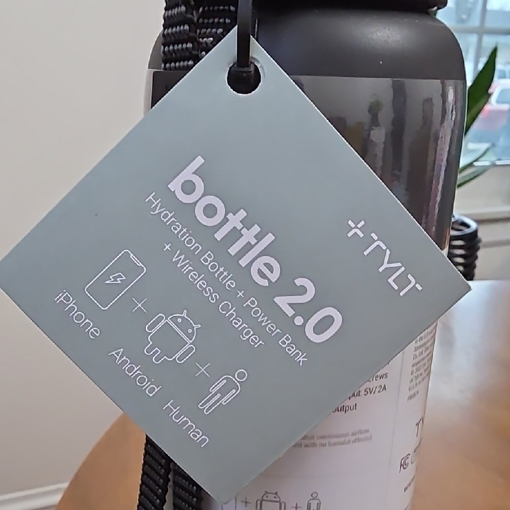 Bottle 2.0 Portable Charger & Drink Bottle - Black - Picture 2 of 6